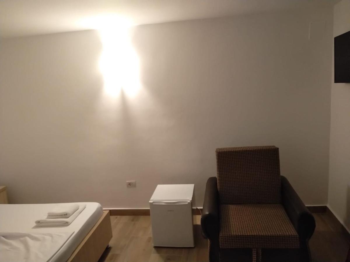 Evana House コスティネシュティ エクステリア 写真