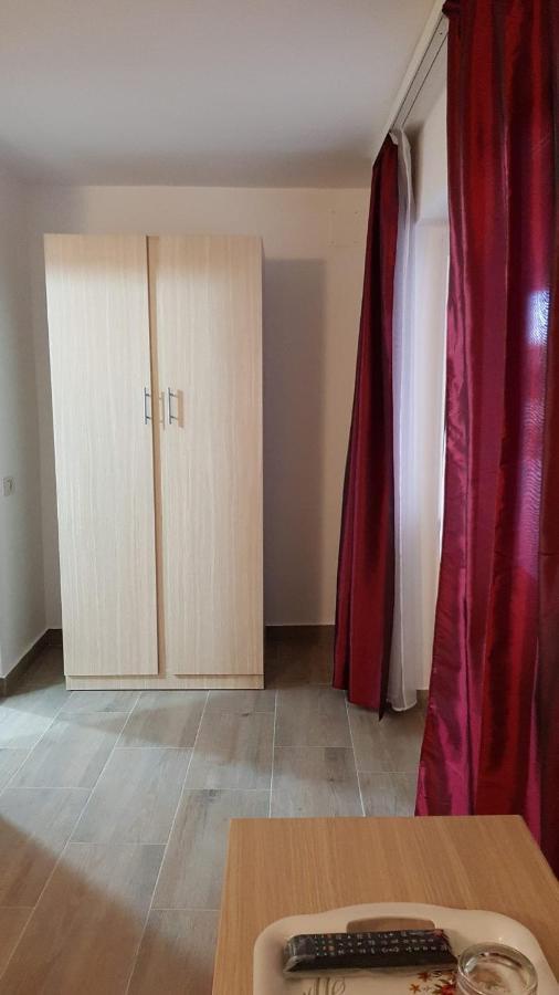 Evana House コスティネシュティ エクステリア 写真