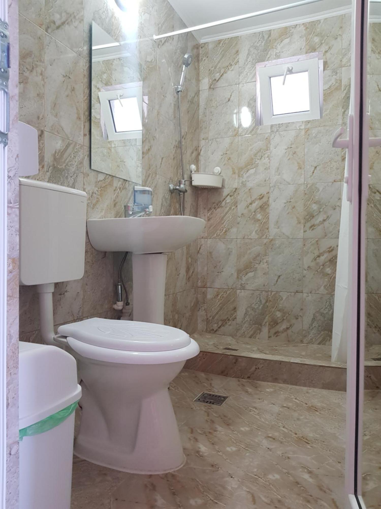 Evana House コスティネシュティ エクステリア 写真